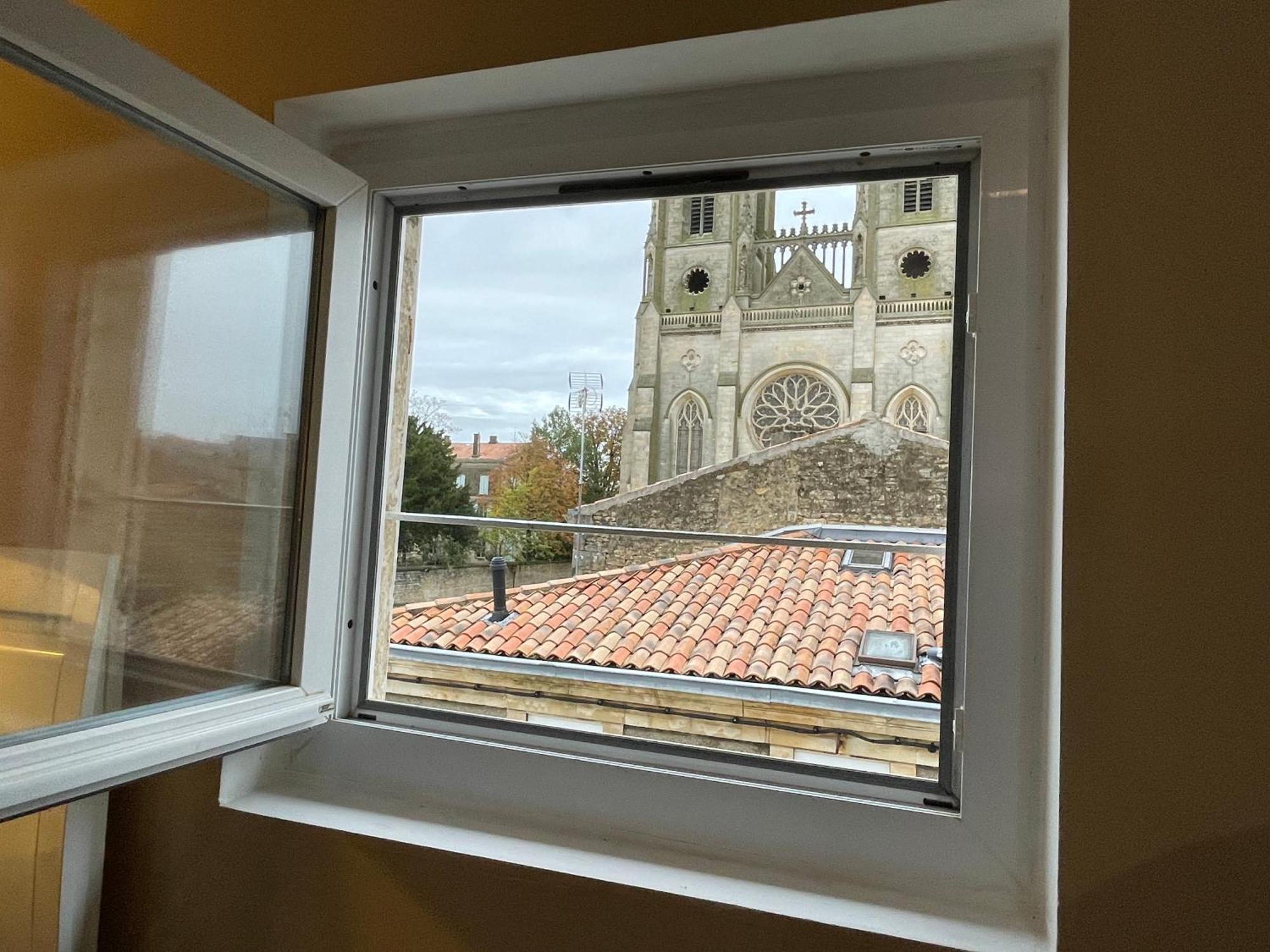 Ferienwohnung Chez Jean-Yves Et Zoe - Le Saint Andre - Au Calme, Tres Propre, Proche Parkings, Clim Niort Exterior foto