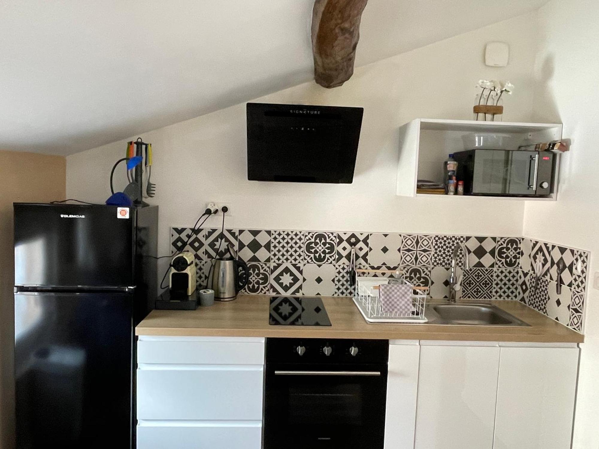Ferienwohnung Chez Jean-Yves Et Zoe - Le Saint Andre - Au Calme, Tres Propre, Proche Parkings, Clim Niort Exterior foto